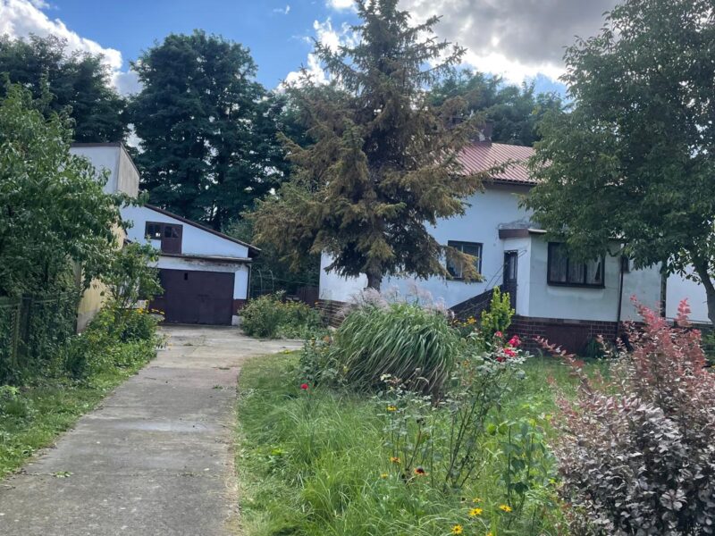 Sprzedam dom z piękną działką w atrakcyjnej okolicy (Borek)